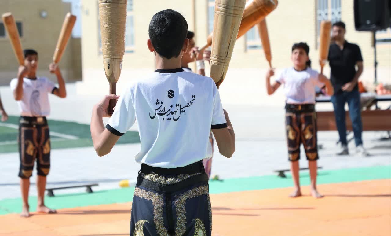 بهره‌برداری از دو مجموعه آموزشی جدید در شهرستان میبد