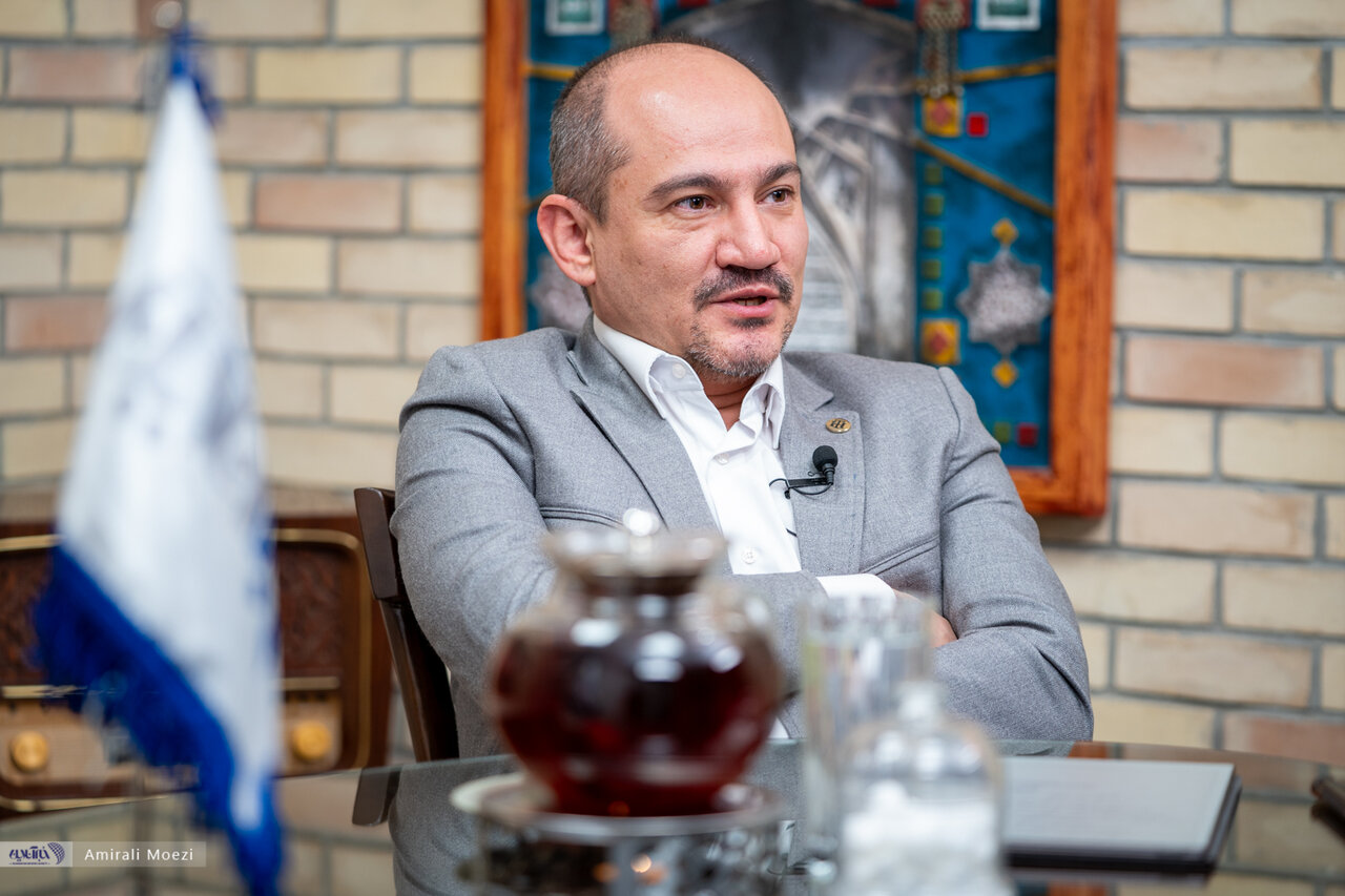 حمزه صفوی: به روسیه بدهکار بودیم،در جنگ به ما سوخو 35 نداد/ اس 300 توان زدن جنگنده نسل 5 اسرائیل را ندارد؛ اس 500 لازم است به قیمت 400 میلیارد دلار!