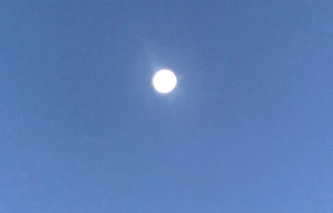 اشتباهی که همه در عکاسی از ماه مرتکب می‌شوند / چرا عکس ماه در گوشی همیشه خراب می‌شود؟