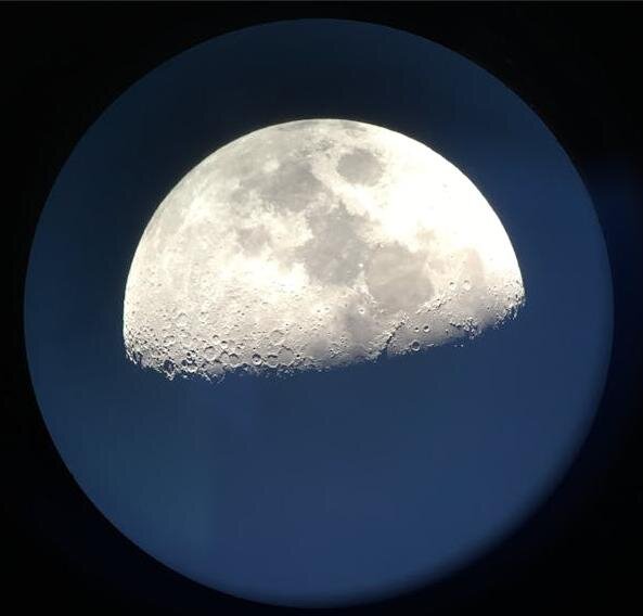 اشتباهی که همه در عکاسی از ماه مرتکب می‌شوند / چرا عکس ماه در گوشی همیشه خراب می‌شود؟