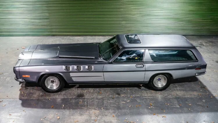 «هیولا»، خودرویی که از موتور بمب‌افکن نیرو می‌گیرد / عکس