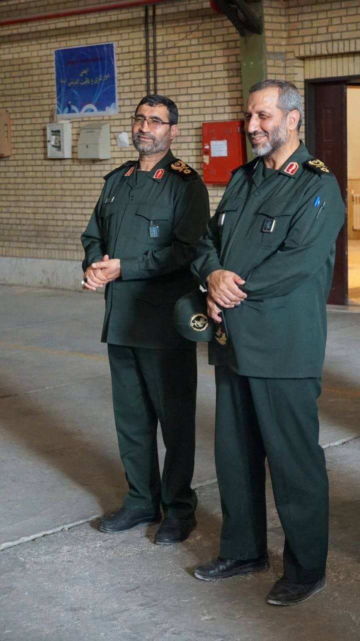 عکس دیده نشده از شهید محمود باقری در کنار فرمانده هوافضای سپاه