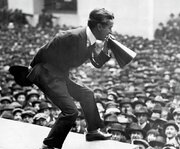 چارلی چاپلین: در جنگ جهانی اول برای مردم سخنرانی و احساسات‌شان را تحریک می‌کردم