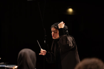 کنسرت ارکستر سمفونیک تهران به رهبری خانم *پانیذ فریوسفی*