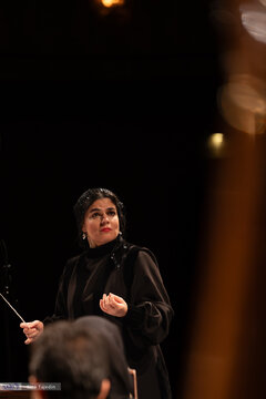 کنسرت ارکستر سمفونیک تهران به رهبری خانم *پانیذ فریوسفی*