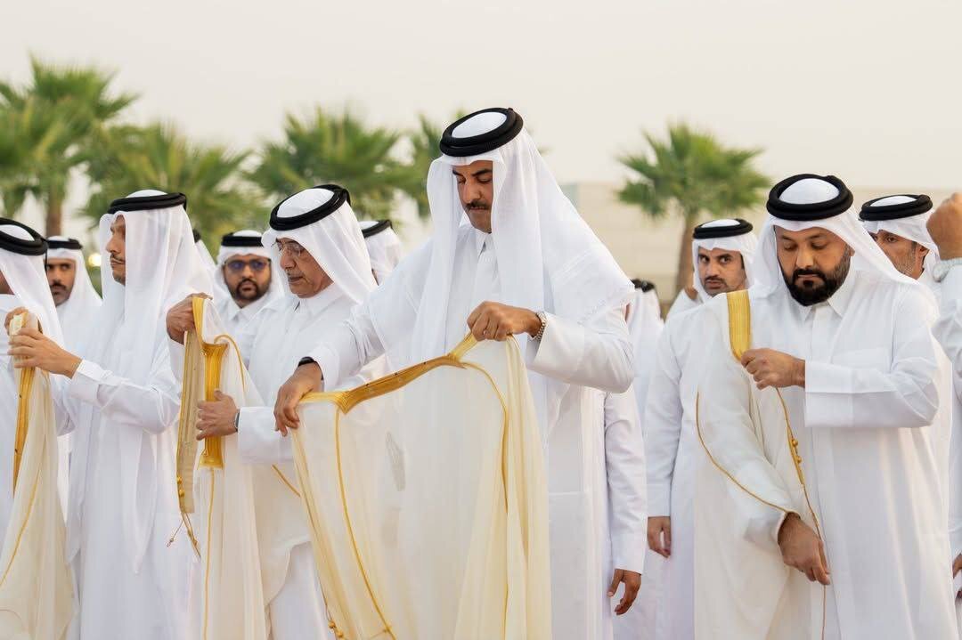 تصاویر | شرکت امیر قطر در نماز باران