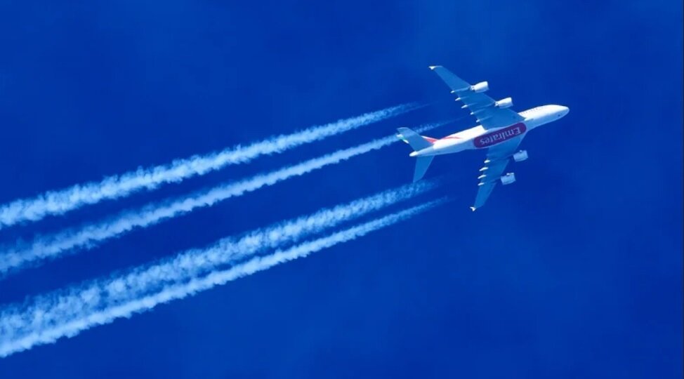 چه می‌شود اگر سرعت هواپیما از سرعت چرخش زمین بیشتر باشد؟