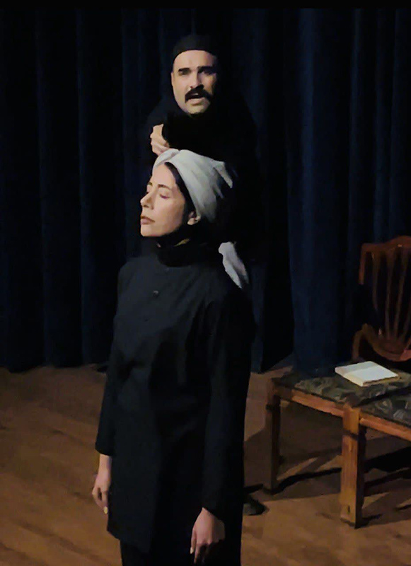 از بازبینی ۱۶ اثر تا ۱۰ نمایشی که سالن‌ها را لبریز کرد، صحنه‌های روشن، شهر بیدار/ برگزیدگان سی و ششمین جشنواره تئاتر استان سمنان