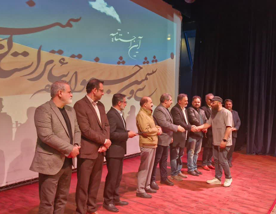 از بازبینی ۱۶ اثر تا ۱۰ نمایشی که سالن‌ها را لبریز کرد، صحنه‌های روشن، شهر بیدار/ برگزیدگان سی و ششمین جشنواره تئاتر استان سمنان