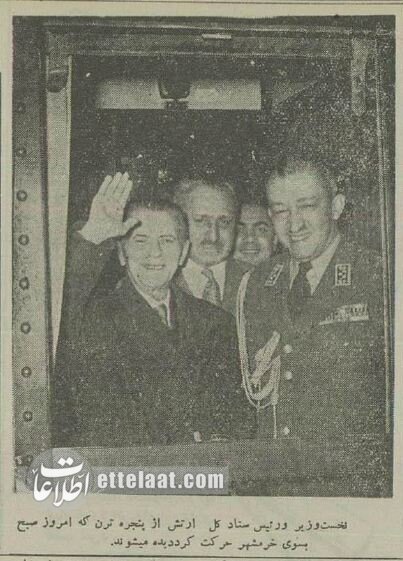 ترور نافرجام نخستوزیر در مجلس ختم! + عکس/ اسرار مهمی که ضارب نخستوزیر فاش کرد