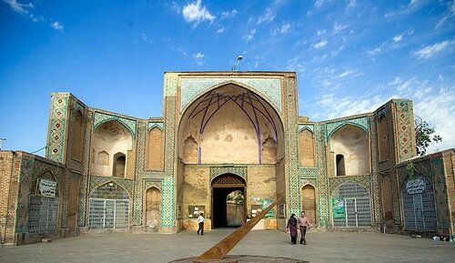 مسجد؛ محور اصلی محله و کانون پرورش نسلهای آینده مسجد؛ محور اصلی محله و کانون پرورش نسلهای آینده