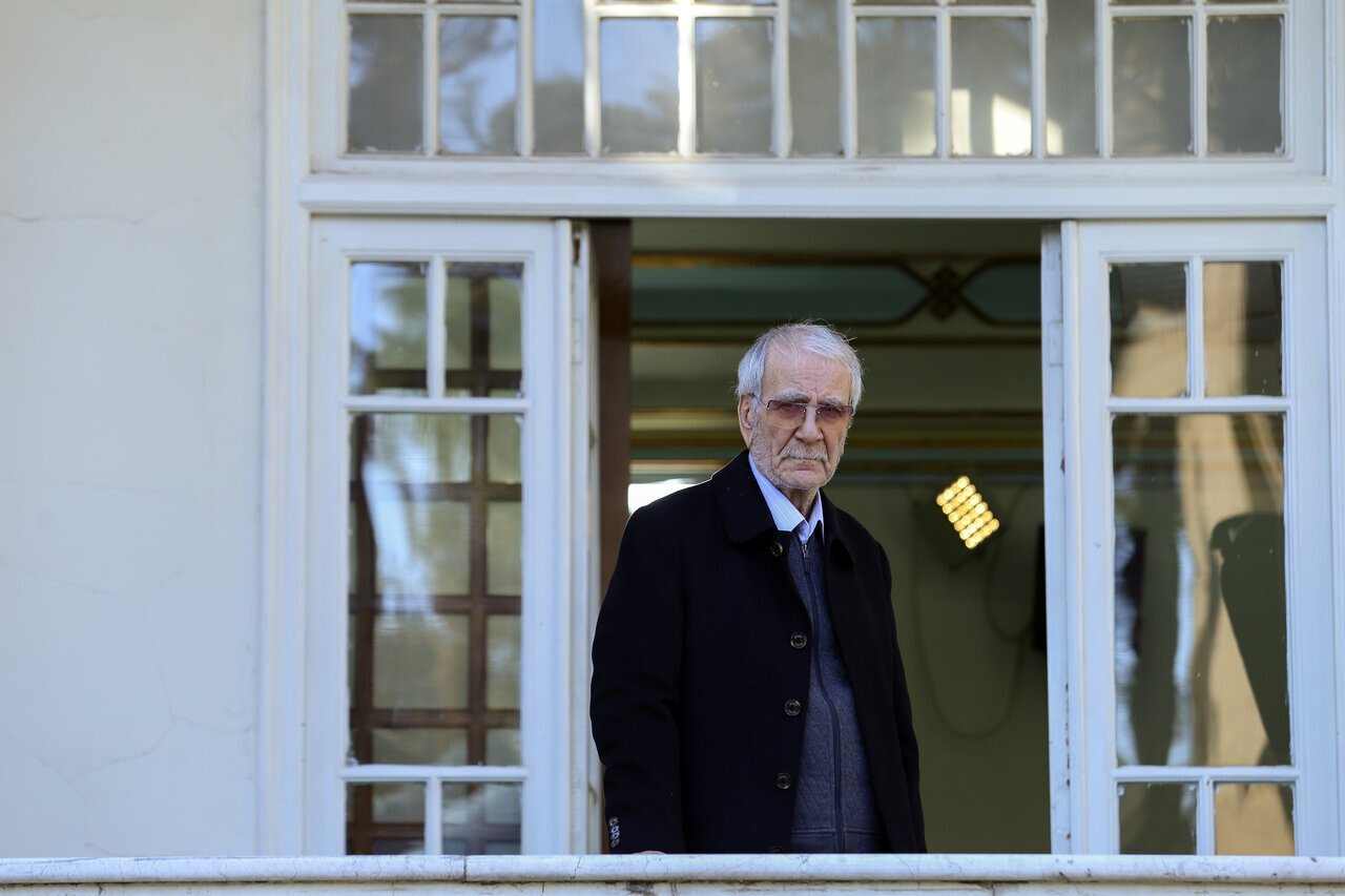 دینانی و روایت یارانش از روحی که در خانه‌ای سکنی نمی‌گزیند / هر روز یک ایمان، هر روز یک کفر / یک بیماری ملی؛ چرا اندیشمندان آثار یکدیگر را نمی خوانند