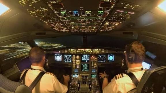 ببینید | لحظه جالب فرود هواپیما در فرودگاه مهرآباد تهران از دید کابین خلبان