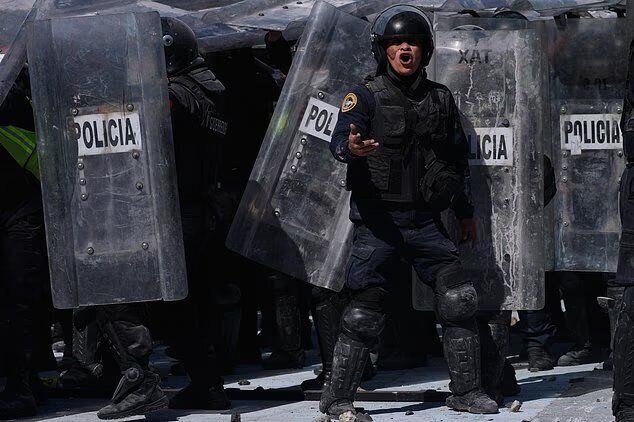 نسل زد شورش کرد / عکس