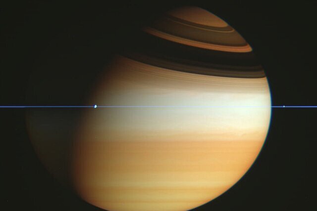 عکس روز ناسا از حلقههای شگفتانگیز زحل