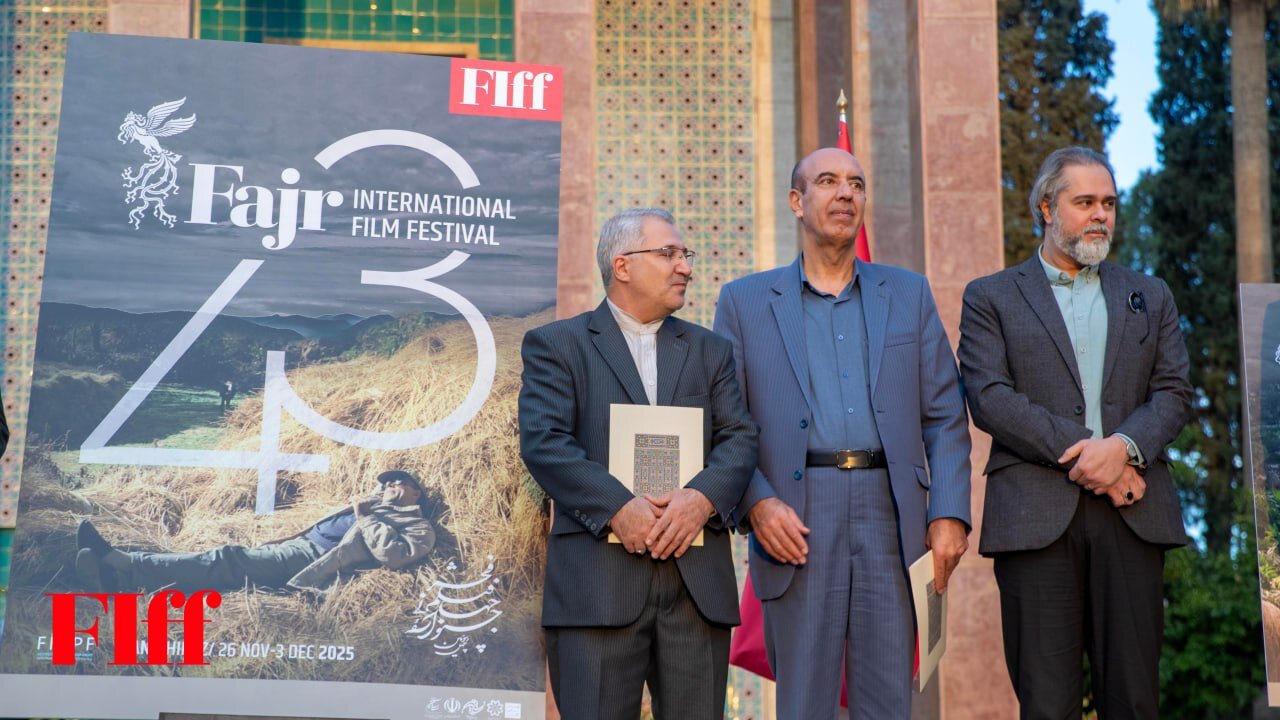 همه‌ی پوسترهای جشنواره جهانی فیلم فجر/ وقتی «زیر درختان زیتون» دستمایه طراحی می‌شود