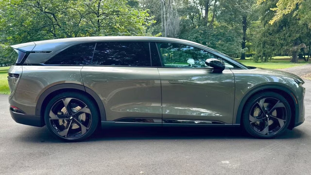 جاذبه خودروهای برقی / با قدرتمندترین شاسیبلند آمریکایی آشنا شوید