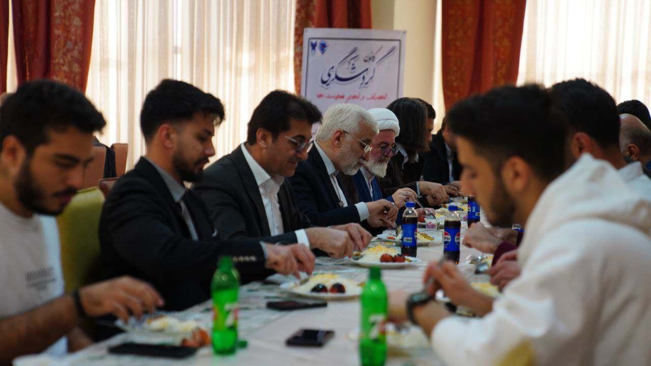 حضور سعید جلیلی در سلف یک دانشگاه و گفتگو با دانشجویان+تصاویر