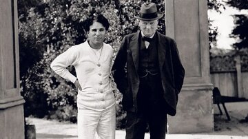 چارلی چاپلین: چرچیل به من گفت به درد عضویت در حزب کارگر می‌خوری