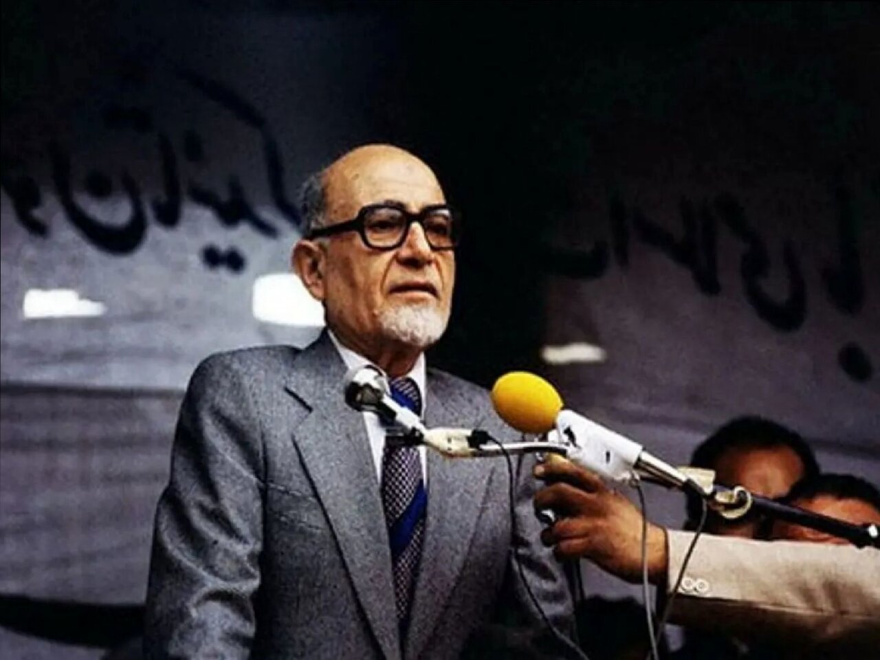 هشدارهای مهندس بازرگان به مردم، سیزده روز پس از اشغال سفارت