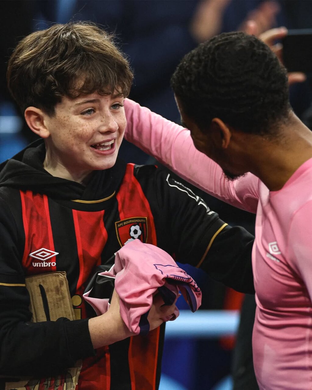 تصاویر منتخب لیگ برتر انگلیس؛ هالند و یک سیب!