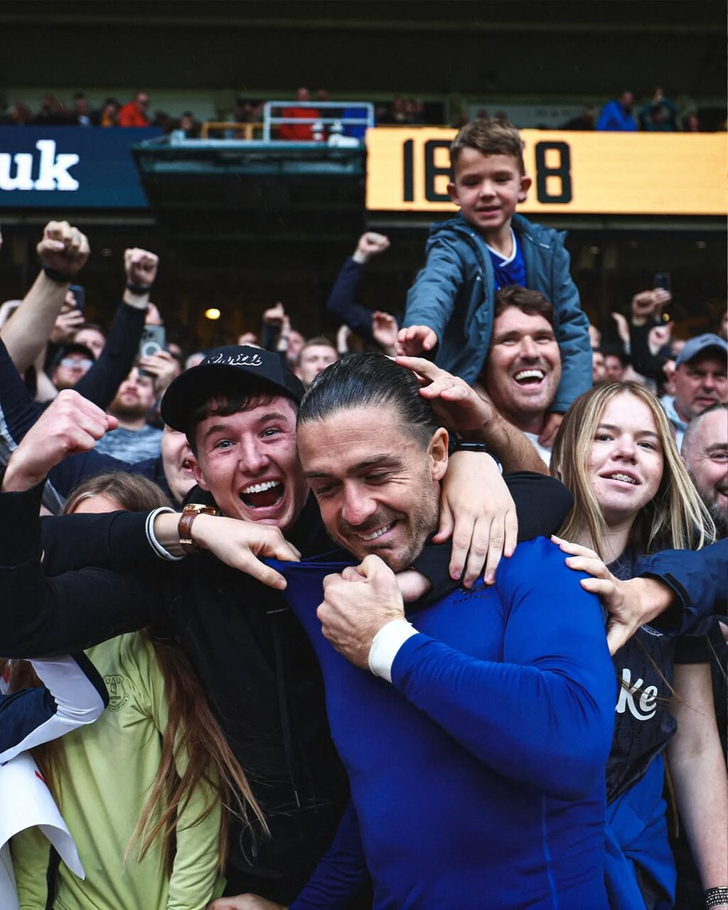 تصاویر منتخب لیگ برتر انگلیس؛ هالند و یک سیب!