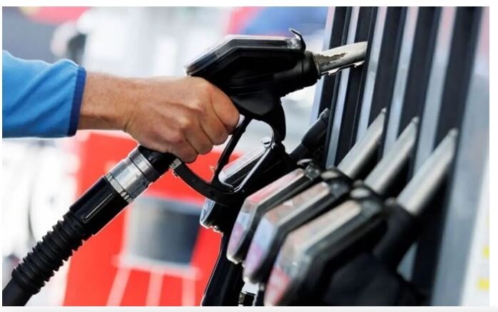 دو هزار تومان یا ۷۰ هزار تومان/ فاصلهی ۶۸ هزار تومانی در اعلام قیمت بنزین به چه معناست؟