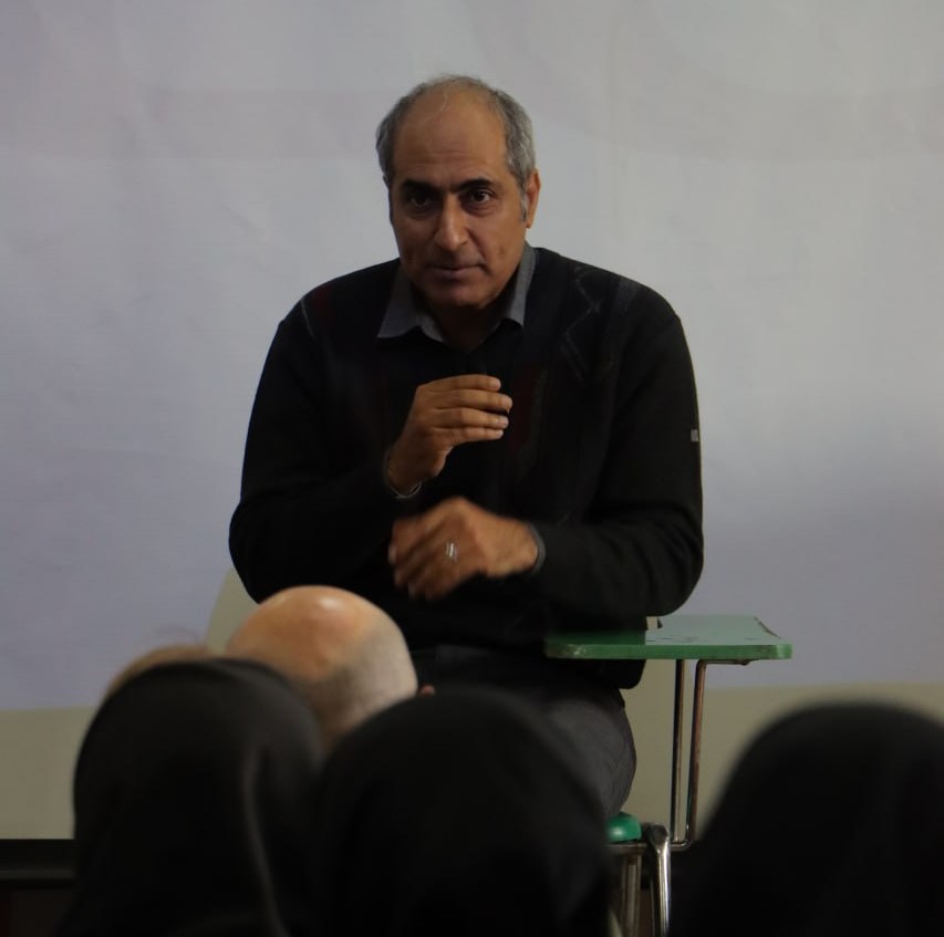 چرا فلسفه باید با سلاح خردورزی به نبرد الگوریتم‌ها برود؟ / هوش مصنوعی فرصتی برای تعریف مجدد «انسان بودن» در عصر سیطره داده‌ها