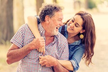 روابط «شوگر ددی» و «شوگر مامی» چرا در ایران رایج شده؟