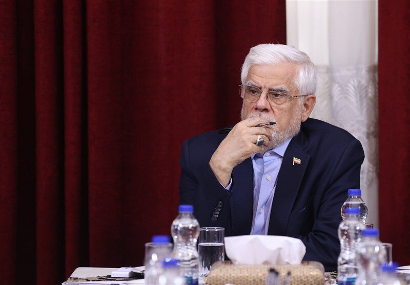 اولین واکنش دولت به شایعه استعفای عارف/ وقتی این حرف‌ها را می‌شنویم برای ما شبیه طنز است