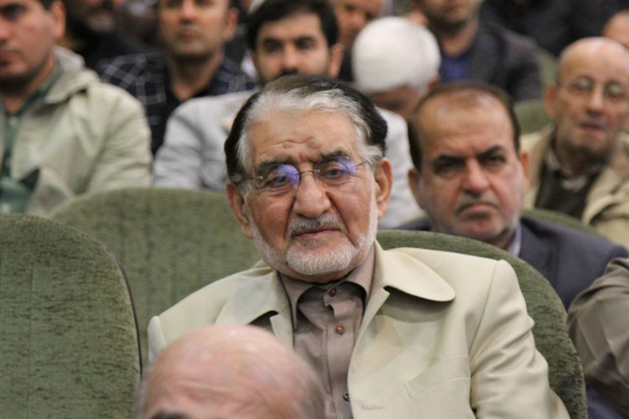 حسین شریعتمداری در کنار میرسلیم/ ناطق نوری هم آمده بود + تصاویر دوازدهمین سالگرد درگذشت مرحوم حاج حبیب الله عسگراولادی