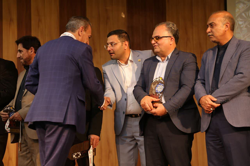 سمنان در اوج افتخار؛ تجلیل ملی از فاتحان ۳۱ قله کشور در همایش سیمرغ