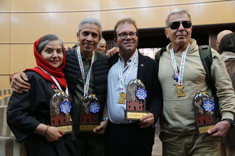 سمنان در اوج افتخار؛ تجلیل ملی از فاتحان ۳۱ قله کشور در همایش سیمرغ