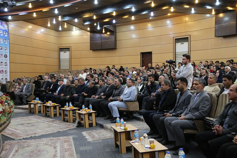 سمنان در اوج افتخار؛ تجلیل ملی از فاتحان ۳۱ قله کشور در همایش سیمرغ