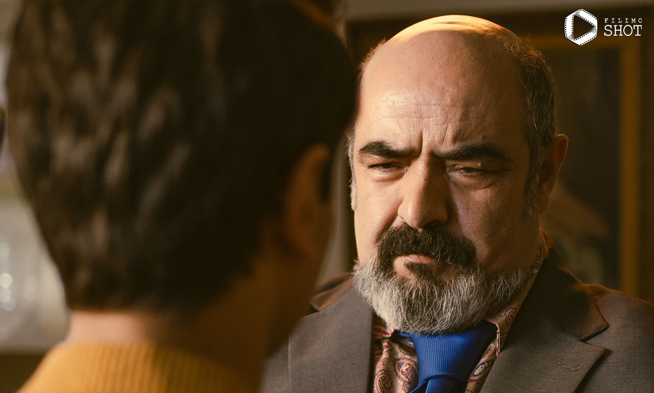 ماجرای سبیل لنینی حسن معجونی در «بچه مردم» ماجرای سبیل لنینی حسن معجونی در «بچه مردم»