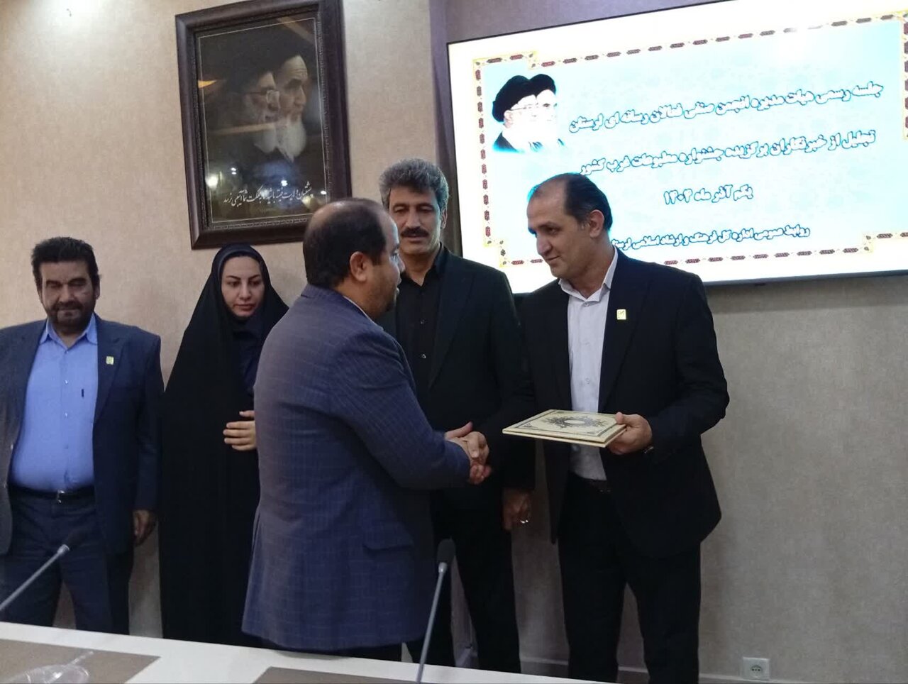 تجلیل انجمن فعالان رسانهای لرستان از ۶ خبرنگار موفق در جشنواره های کشوری