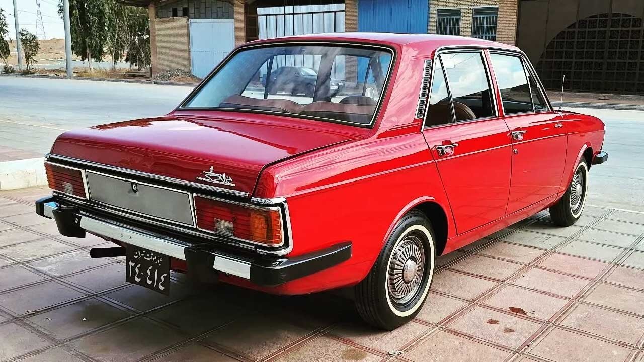 خودروی فرانسوی با چراغهای پیکان!