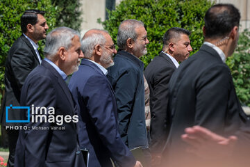 گل به خودی تندروها؛ همه پشت دولت درآمدند / پزشکیان استعفا بدهد اگر...