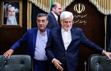 تنش در بدنه دولت بالا گرفت؟ / جدال عارف و قائم‌پناه تنها یک مشاجره توییتری نیست