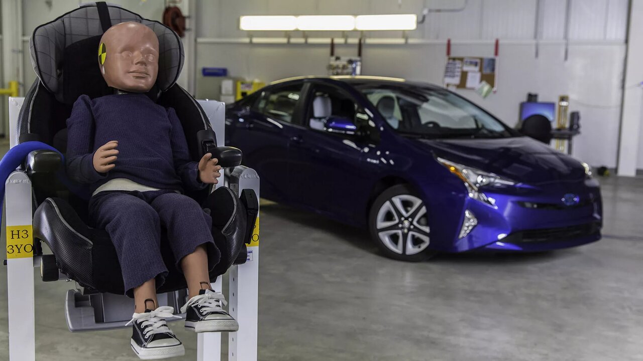 آدمک زن به تست‌های تصادف اضافه شد / عکس