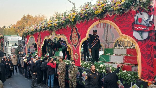 مراسم تشییع 100 شهید گمنام در تهران + جزئیات