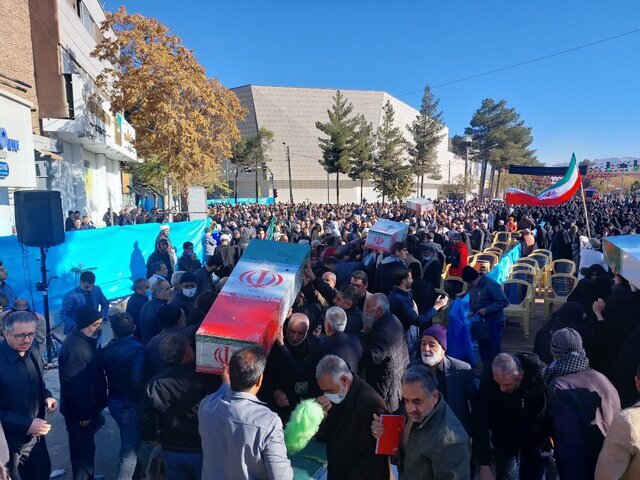 روزنامه نزدیک به اصولگرایان: پس از جنگ 12 روزه، گروههای رادیکال جایگاه خدا را احراز کردهاند و در حال تعیین تکلیف برای شهدای این رویداد هستند. همچنین، رسانه ملی همچنان در تلاش برای جذب 10 درصد از مخاطبان است. روزنامه نزدیک به اصولگرایان: پس از جنگ 12 روزه، گروههای رادیکال جایگاه خدا را احراز کردهاند و در حال تعیین تکلیف برای شهدای این رویداد هستند. همچنین، رسانه ملی همچنان در تلاش برای جذب 10 درصد از مخاطبان است.