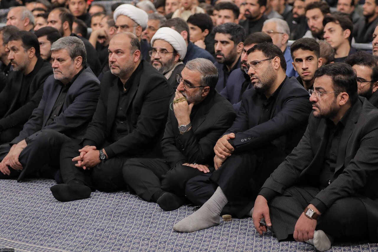 جدیدتربن تصاویر از حسین شریعتمداری و قاضی صلواتی در حسینیه امام خمینی (ره)