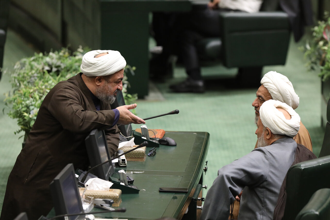 خط سفید و حامیان فیلترینگ؛ رطب خورده‌هایی که منع رطب می‌کنند/ آپدیت جدید ایکس چگونه تندروها و مخالفین اینترنت آزاد را بدنام کرد؟