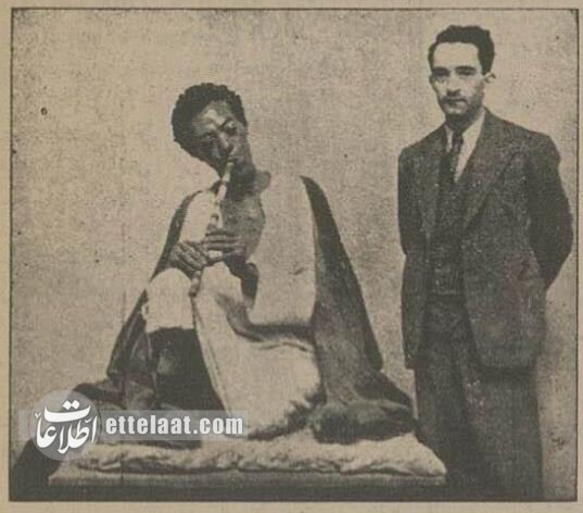 مشهورترین مجسمه‌ساز ایرانی در کنار مقبل نی‌زن! + عکس