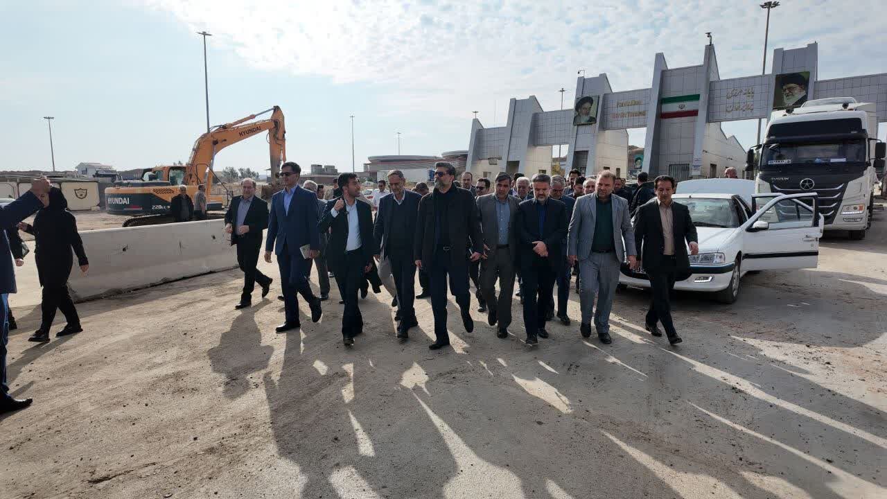 مشکلات مرزهای کرمانشاه ساختاری است/ هدف ما توسعه اقتصادی مناطق مرزی است