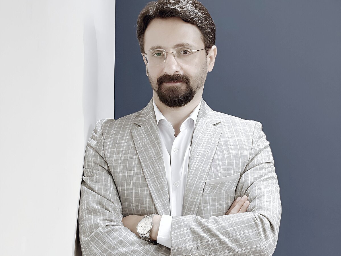 نشاط اجتماعی بهشدت طبقاتی است؛ از نگاه مخالفان، کنسرت همایون شجریان رویداد موسیقیایی نبود یک نماد سیاسی بود/ هیچ جامعهای با آینده مبهم شاد نیست