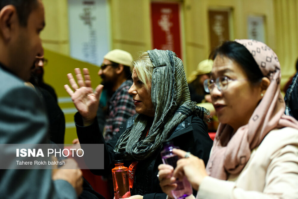 افتتاحیه چهل‌وسومین جشنواره جهانی فیلم فجر / خارجی‌هایی که به شیراز آمدند / گزارش تصویری 7