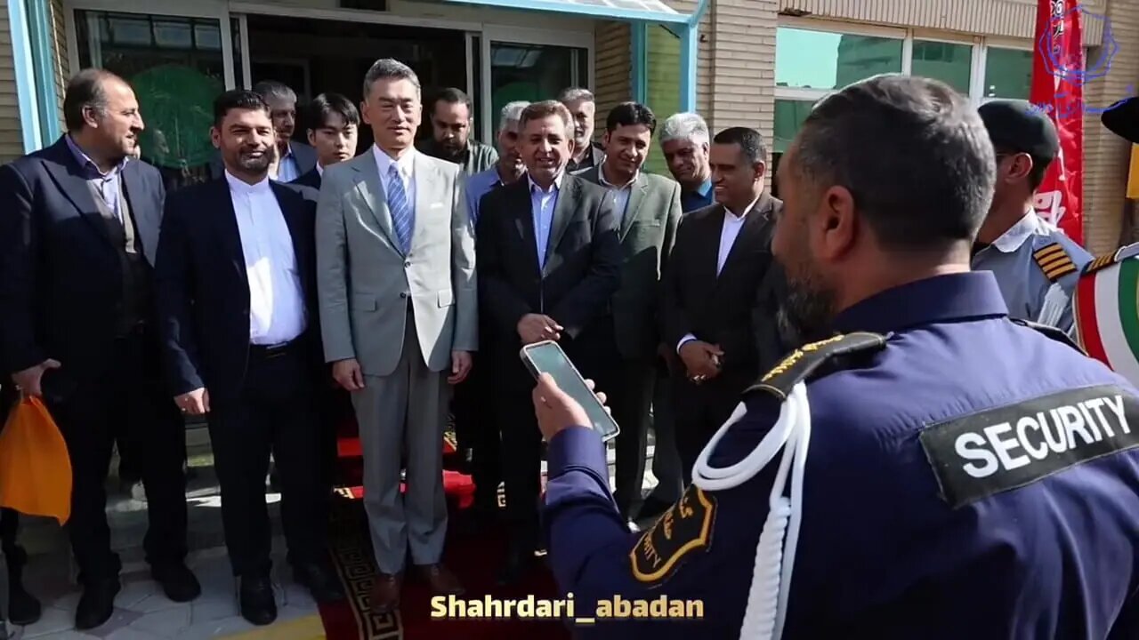 ببینید | استقبال از سفیر ژاپن در آبادان با شعرخوانی و هوسه سنتی محلی عربی