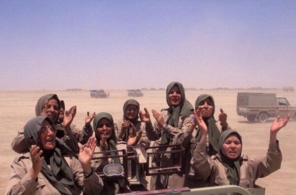 شوکه‌کننده‌ترین صحنه مرصاد: اسیرانِ تشنه منافقین باور نمی‌کردند زنده بمانند!